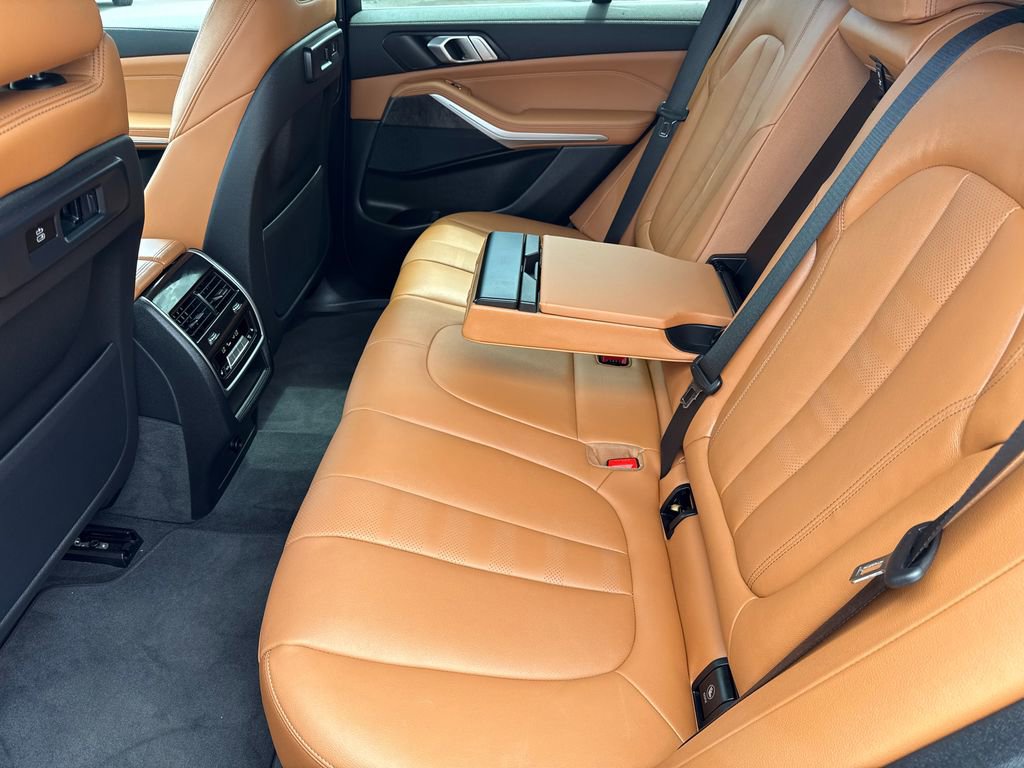 Used 2022 BMW X5 xDrive40i w/ Premium Package AWD/4WD image 18