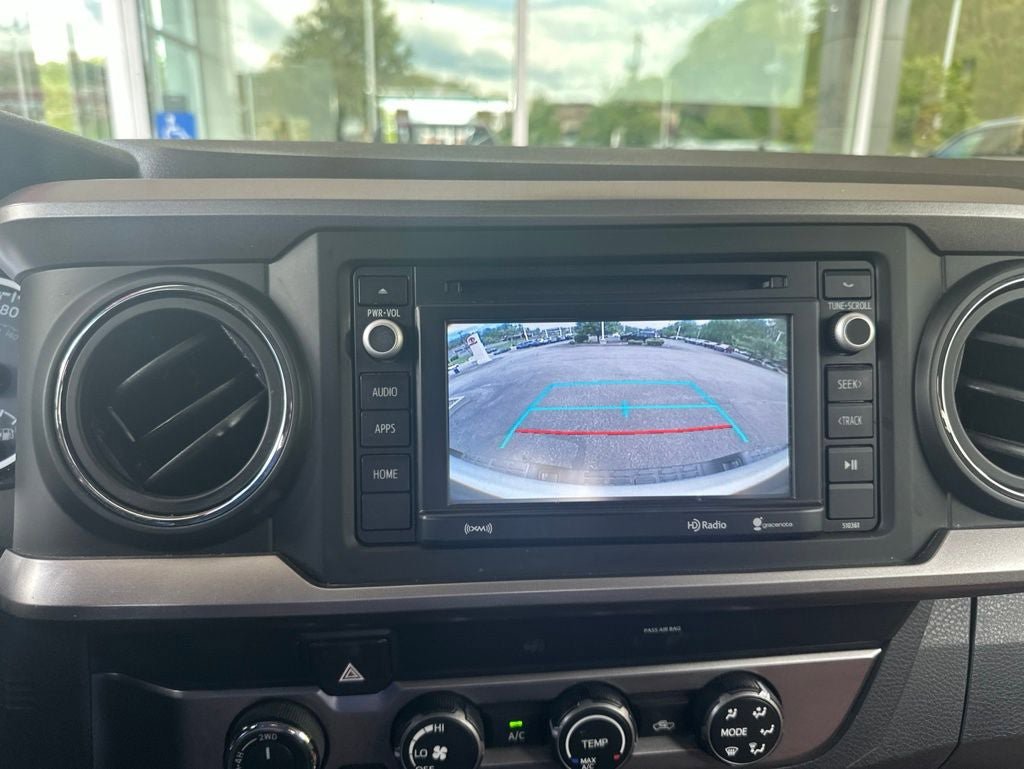 Used 2019 Toyota Tacoma SR5 AWD/4WD image 15