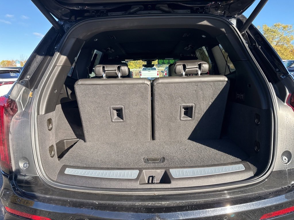 Used 2021 Cadillac XT6 Premium Luxury image 8