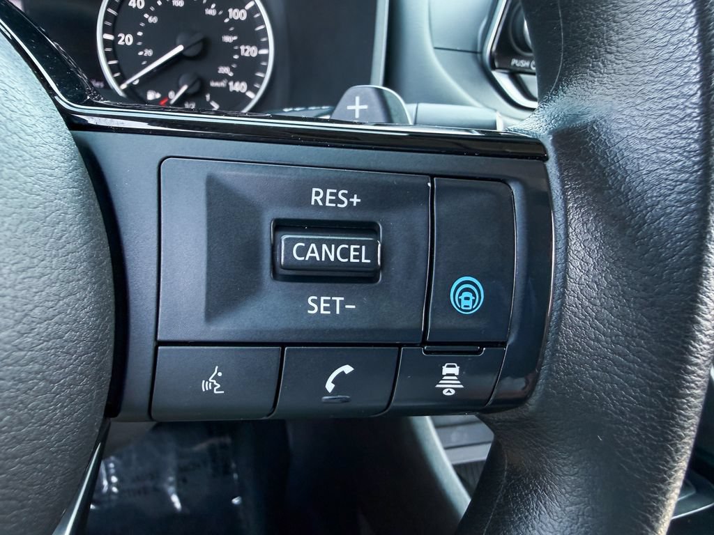 Certified 2022 Nissan Rogue SV FWD image 30