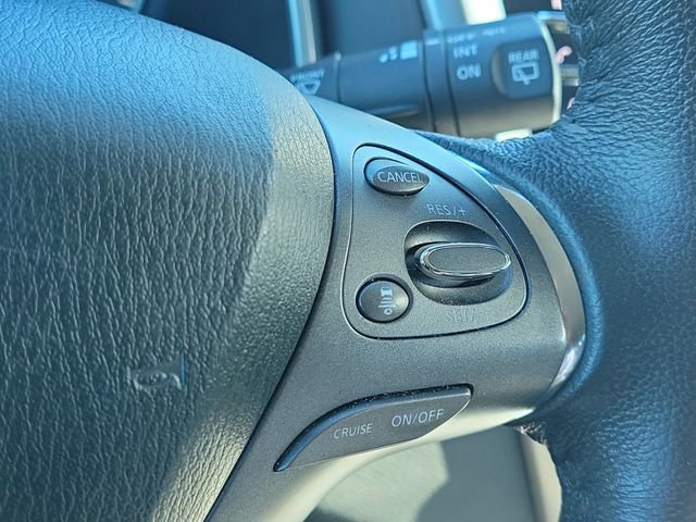 Used 2023 Nissan Murano SV image 25