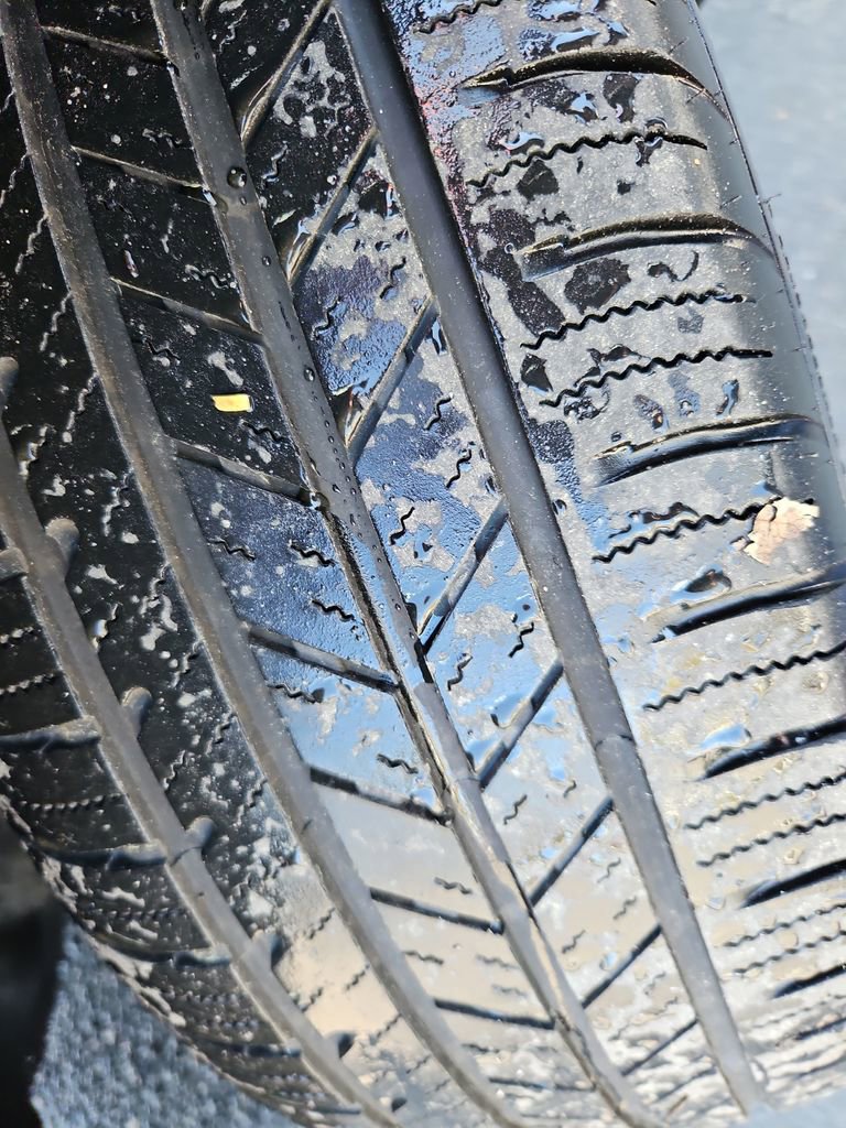 Used 2024 Jeep Compass Limited image 32