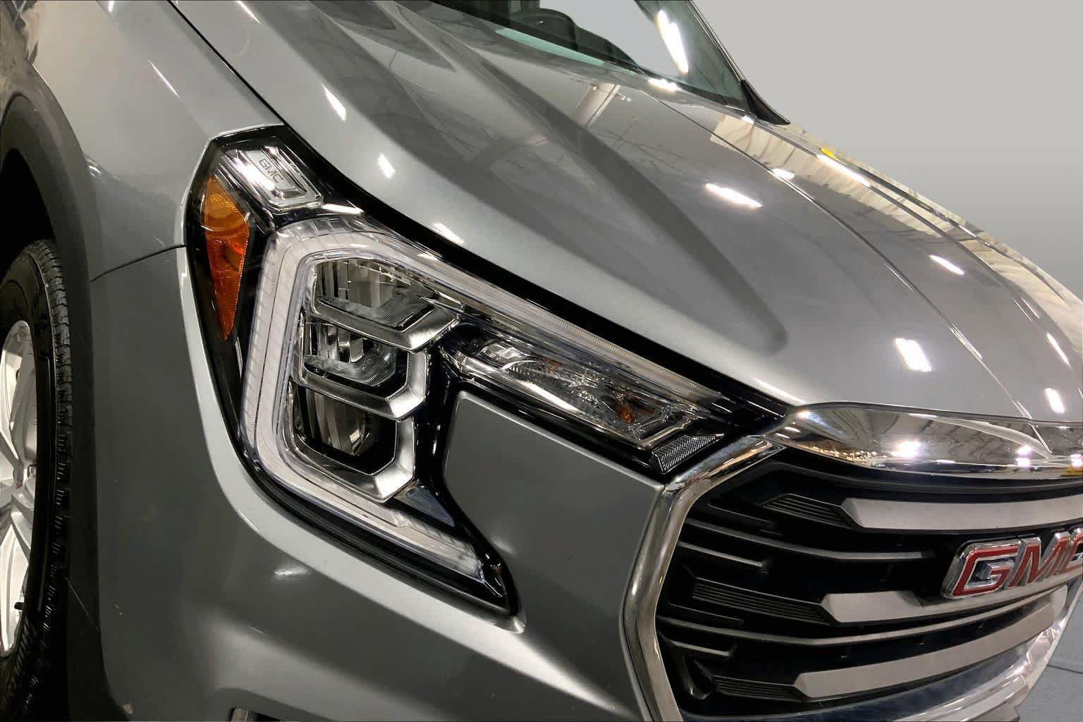 Used 2024 GMC Terrain SLE w/ Driver Convenience Package AWD/4WD image 27