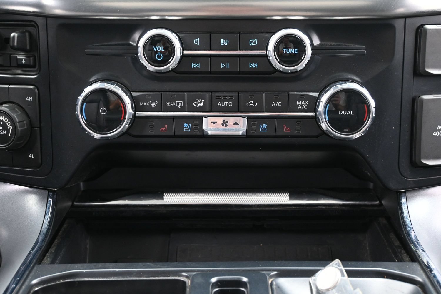 Used 2022 Ford F150 Lariat AWD/4WD image 38
