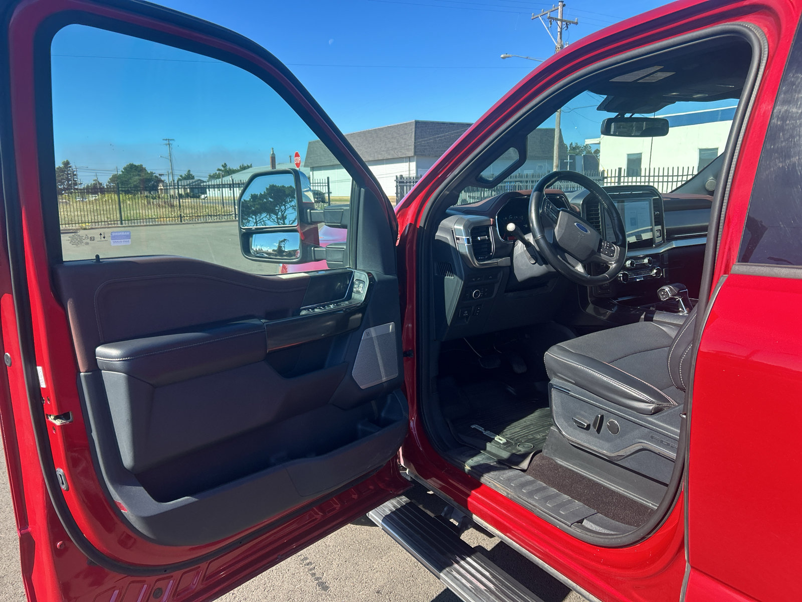 Used 2021 Ford F150 Lariat w/ Equipment Group 502A High AWD/4WD image 13
