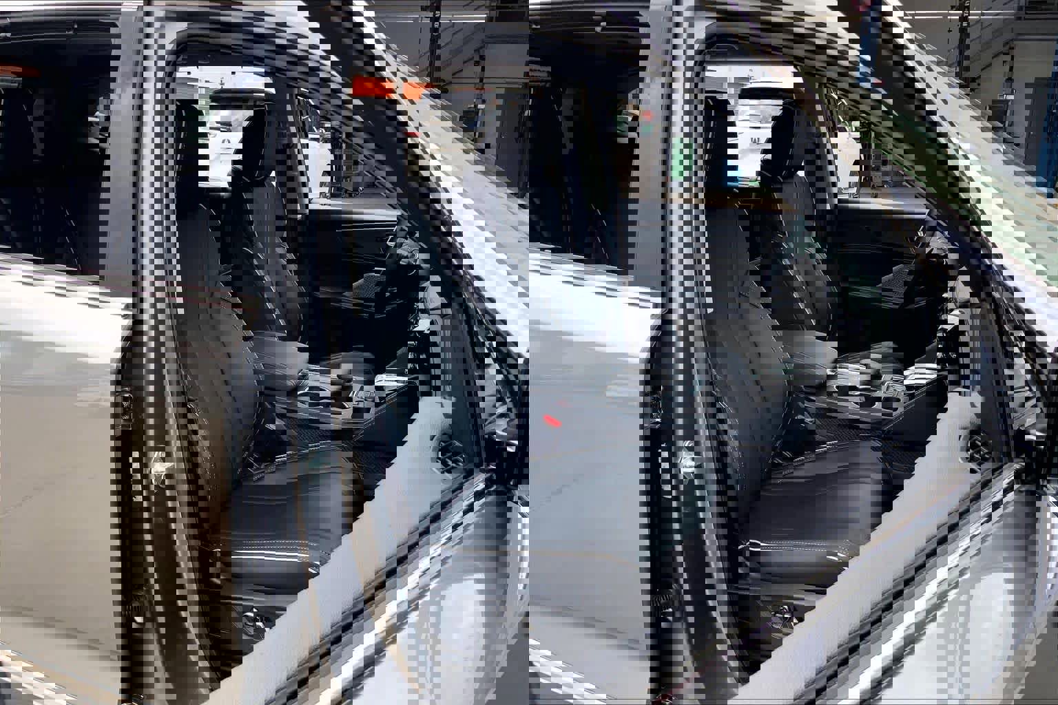 Used 2023 Acura MDX SH-AWD w/ Advance Package image 9