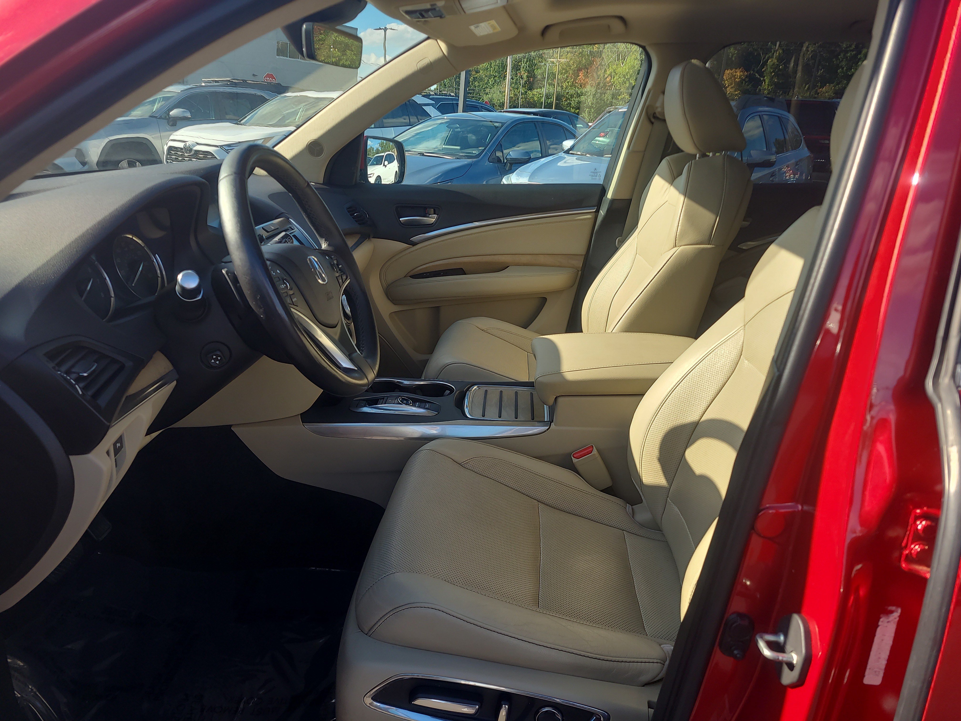 Used 2019 Acura MDX w/ Technology Package AWD/4WD image 16