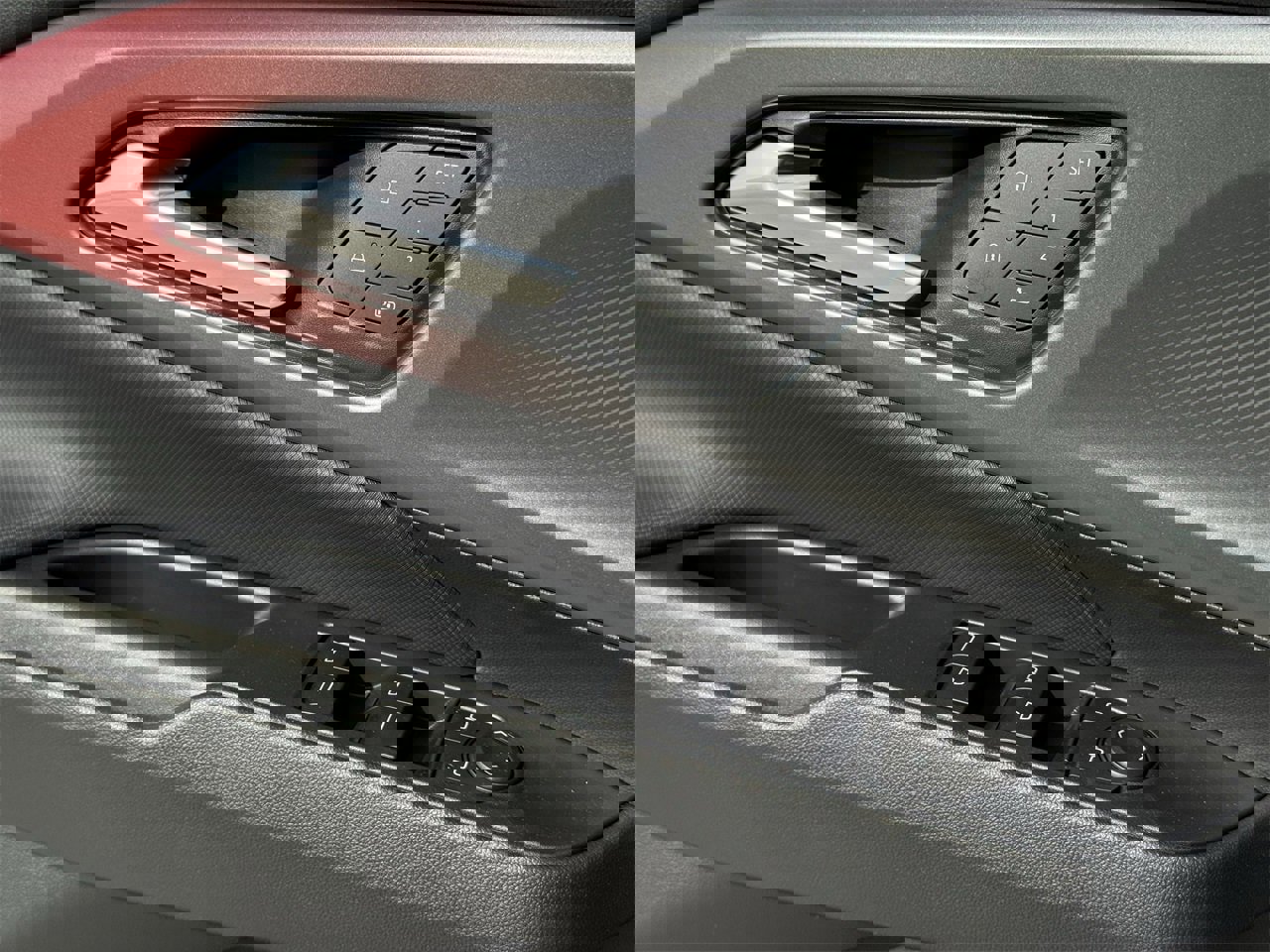 New 2026 Chevrolet Equinox EV RS image 18