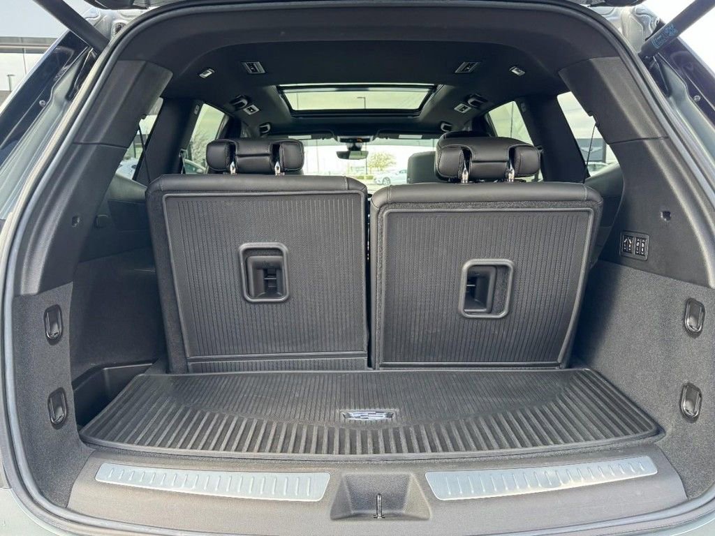 Used 2024 Cadillac XT6 Premium Luxury w/ Technology Package image 6
