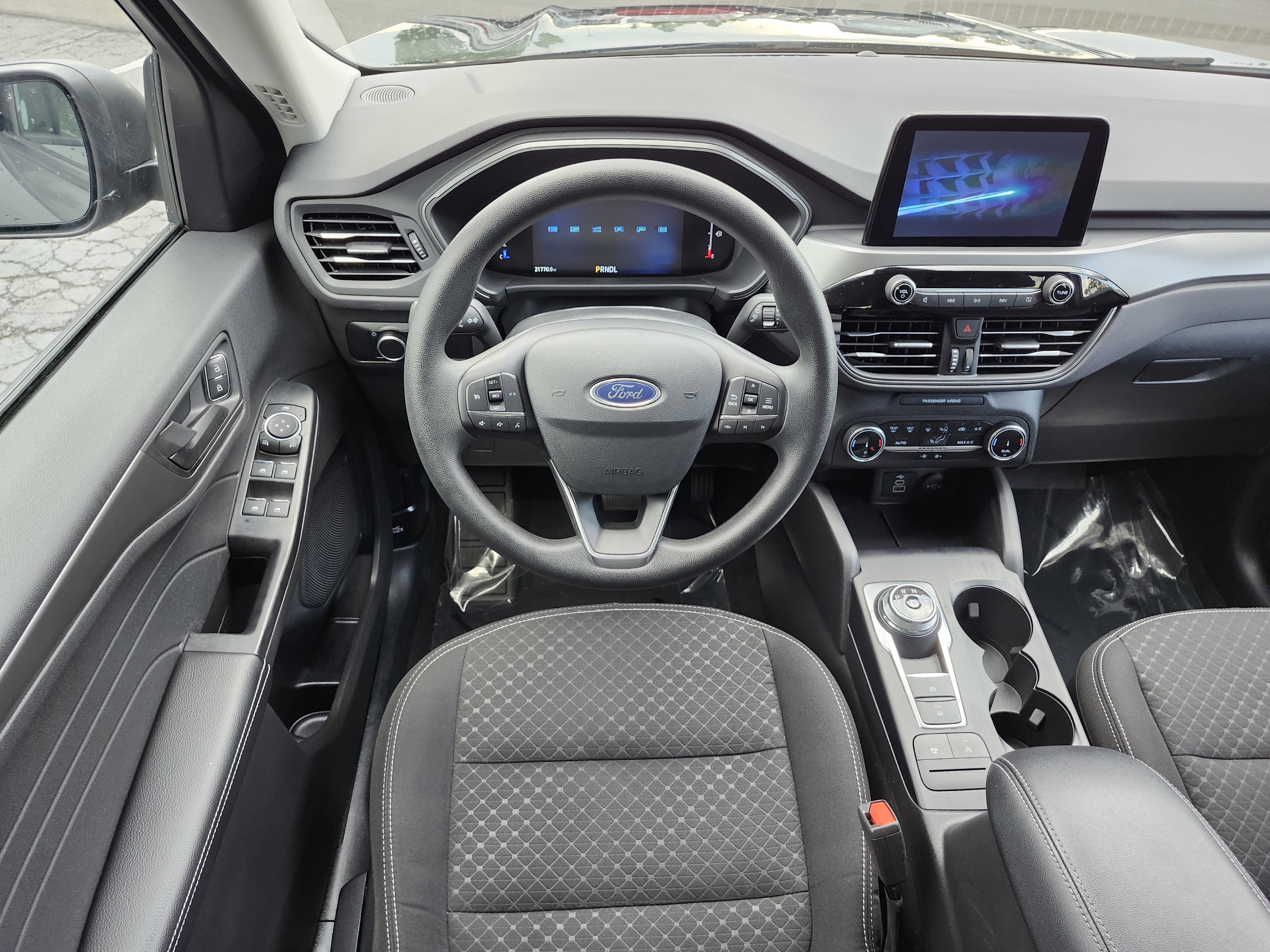 Used 2025 Ford Escape Active AWD/4WD image 26