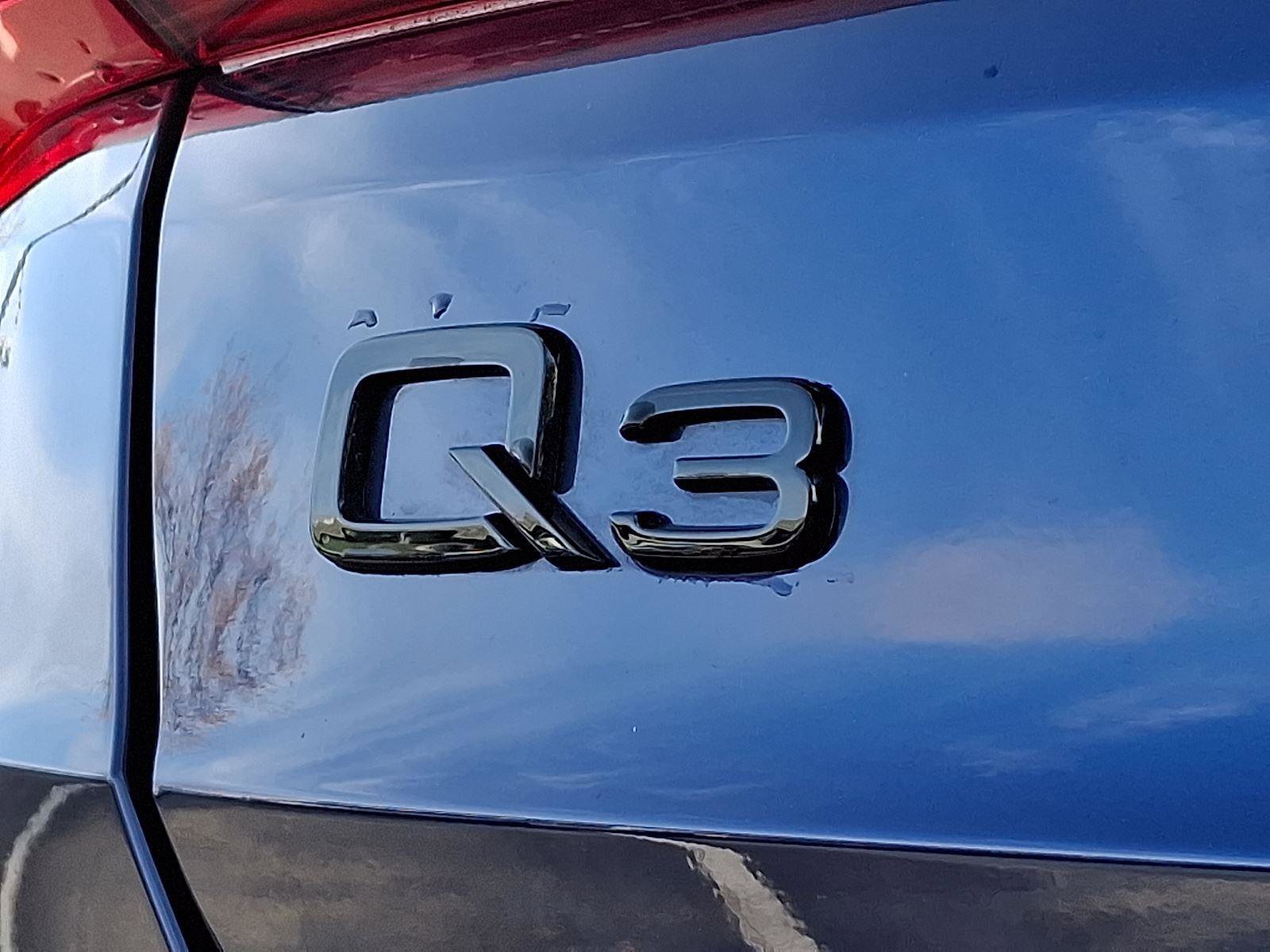 Certified 2025 Audi Q3 2.0T Premium w/ Convenience Package image 32