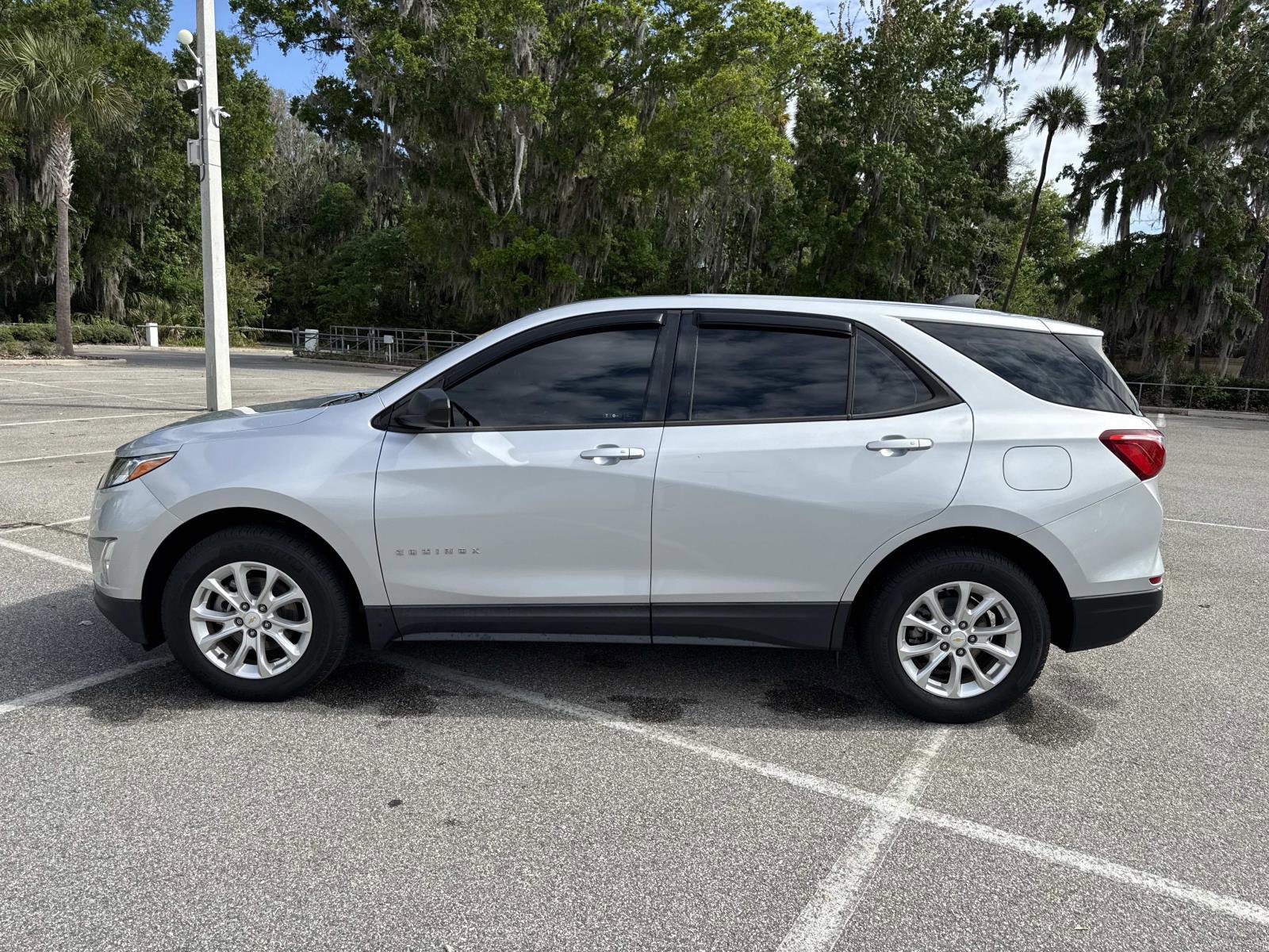 Used 2018 Chevrolet Equinox LS image 6