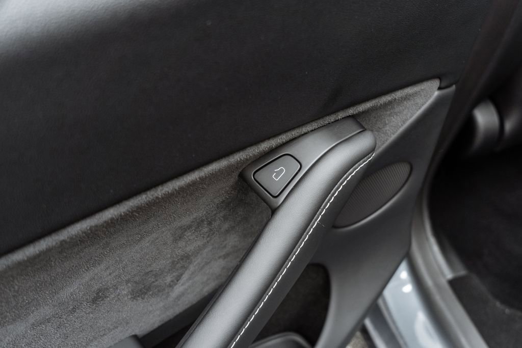 Used 2023 Tesla Model Y Long Range image 27