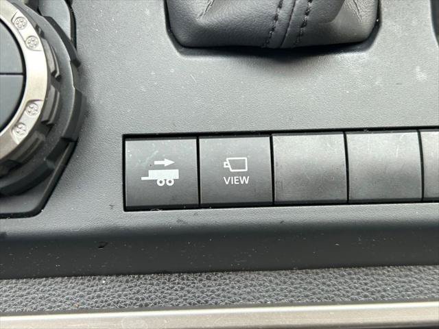 Certified 2025 Toyota 4Runner Platinum AWD/4WD image 36