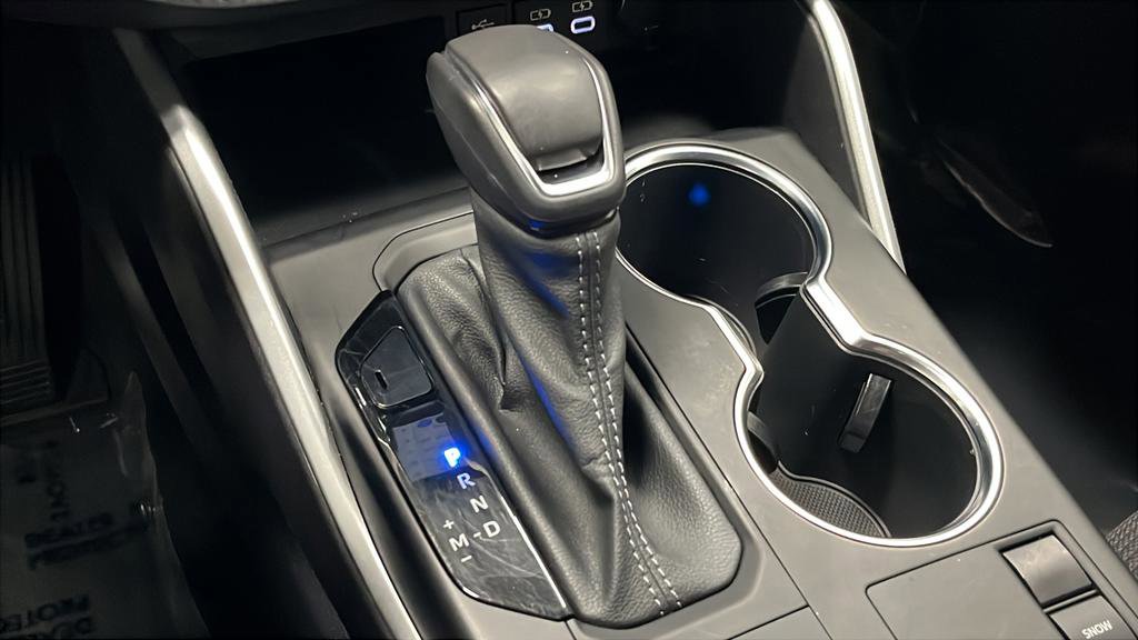 Used 2023 Toyota Highlander LE FWD image 18