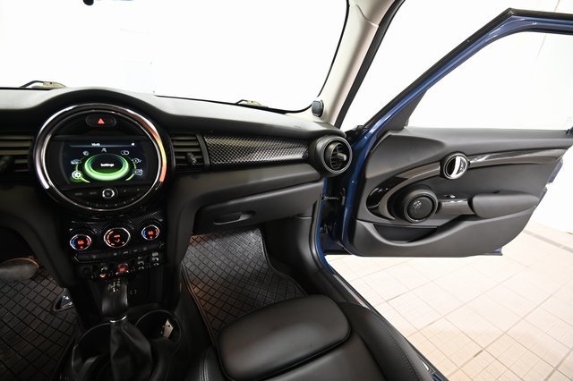 Used 2018 MINI Cooper S image 29