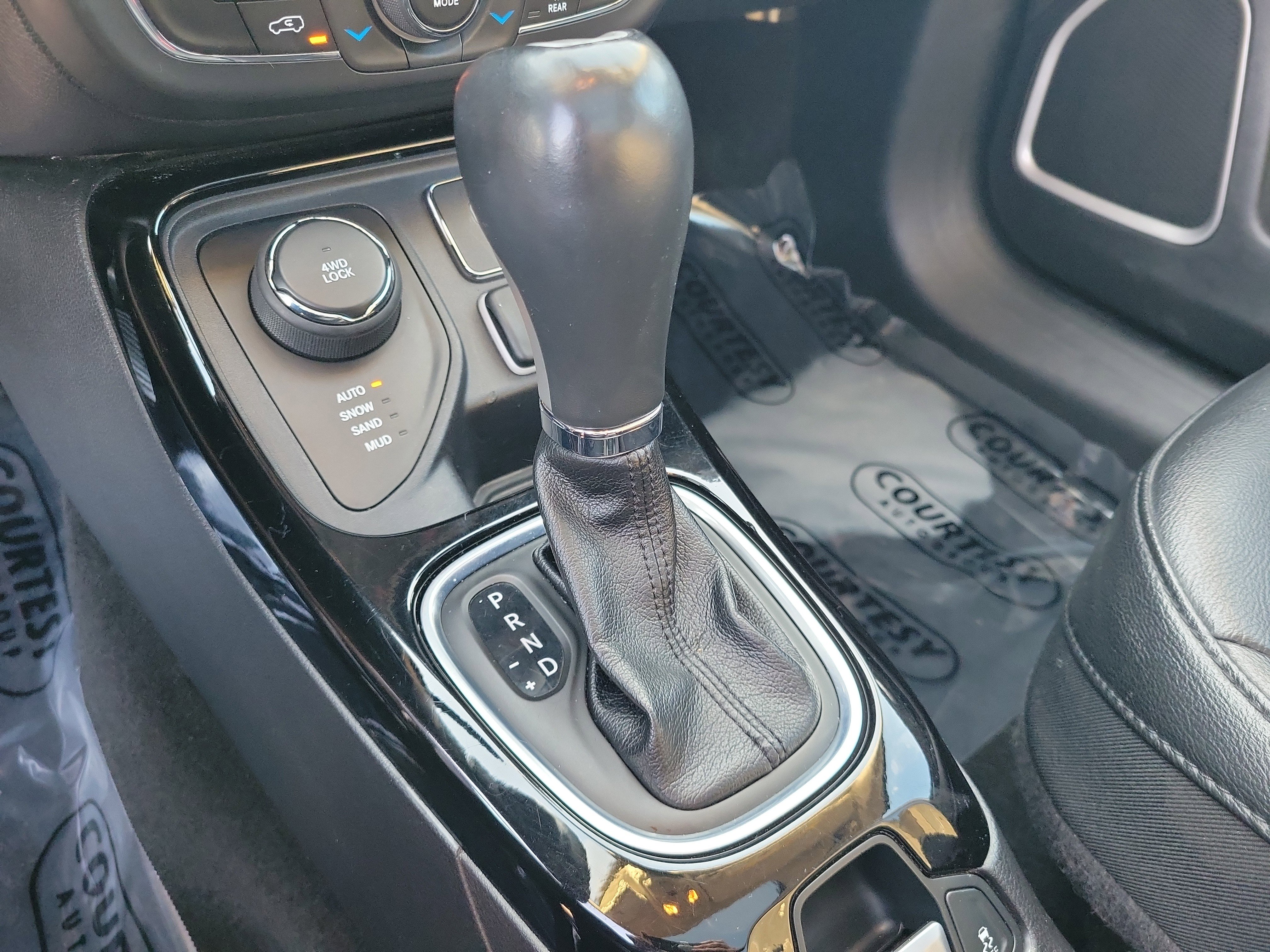 Used 2019 Jeep Compass Altitude image 31