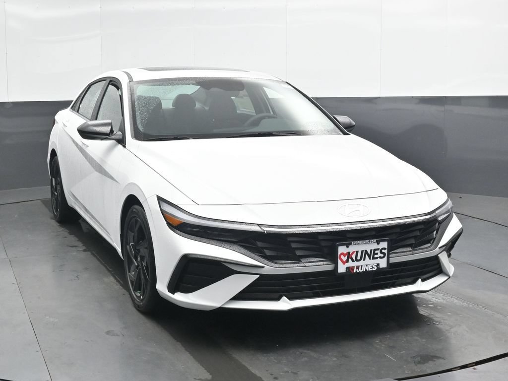 New 2026 Hyundai Elantra SEL Sport Premium FWD image 4