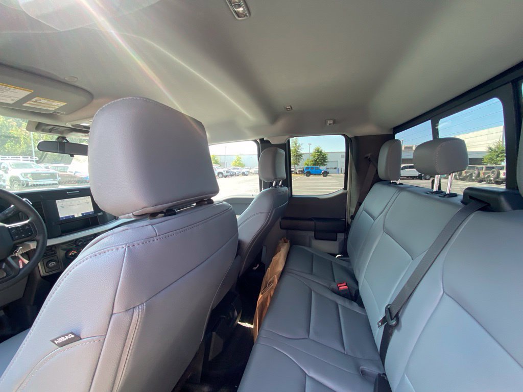 New 2026 Ford F350 XL w/ XL Chrome Package RWD image 25