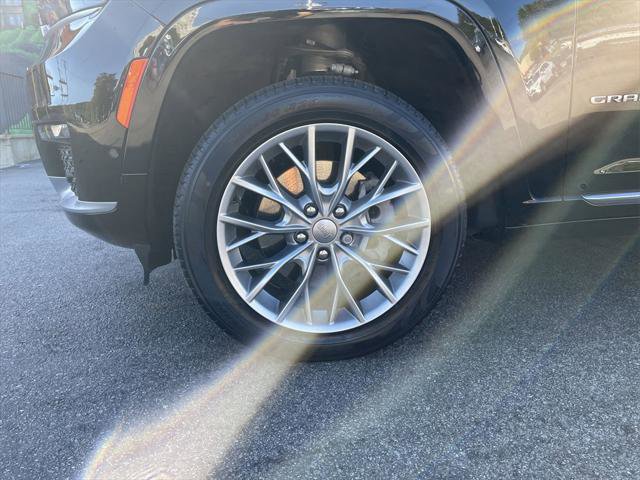 Certified 2023 Jeep Grand Cherokee L Summit w/ Advanced Protech Group IV image 9