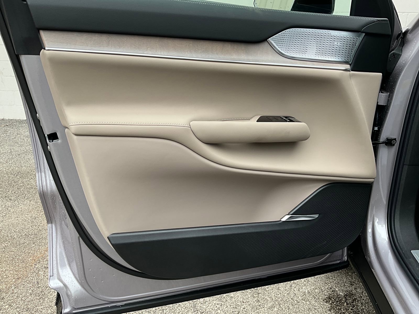 New 2026 Volvo EX90 Ultra image 10