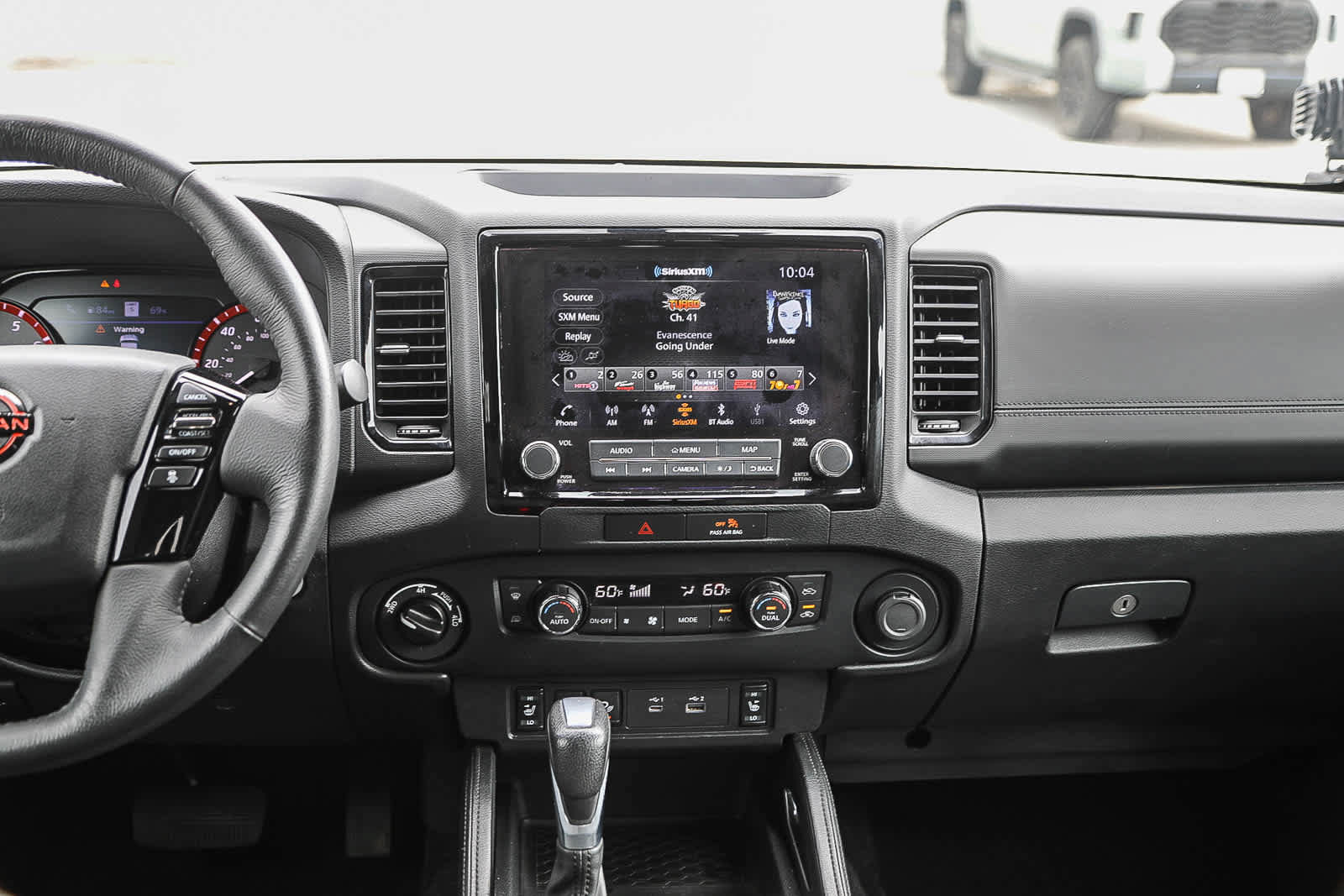 Used 2022 Nissan Frontier PRO-4X w/ Pro-4X Premium Package AWD/4WD image 13