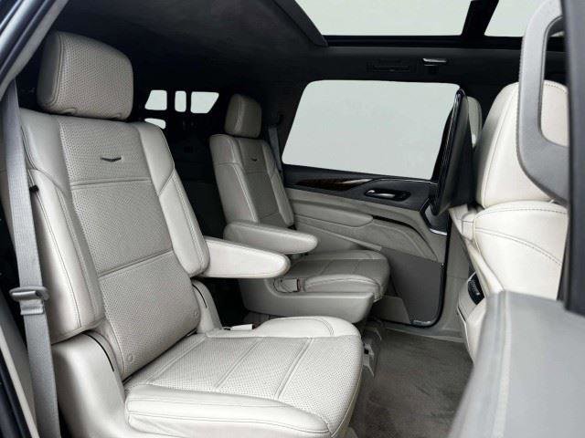 Used 2021 Cadillac Escalade Premium Luxury Platinum AWD/4WD image 61