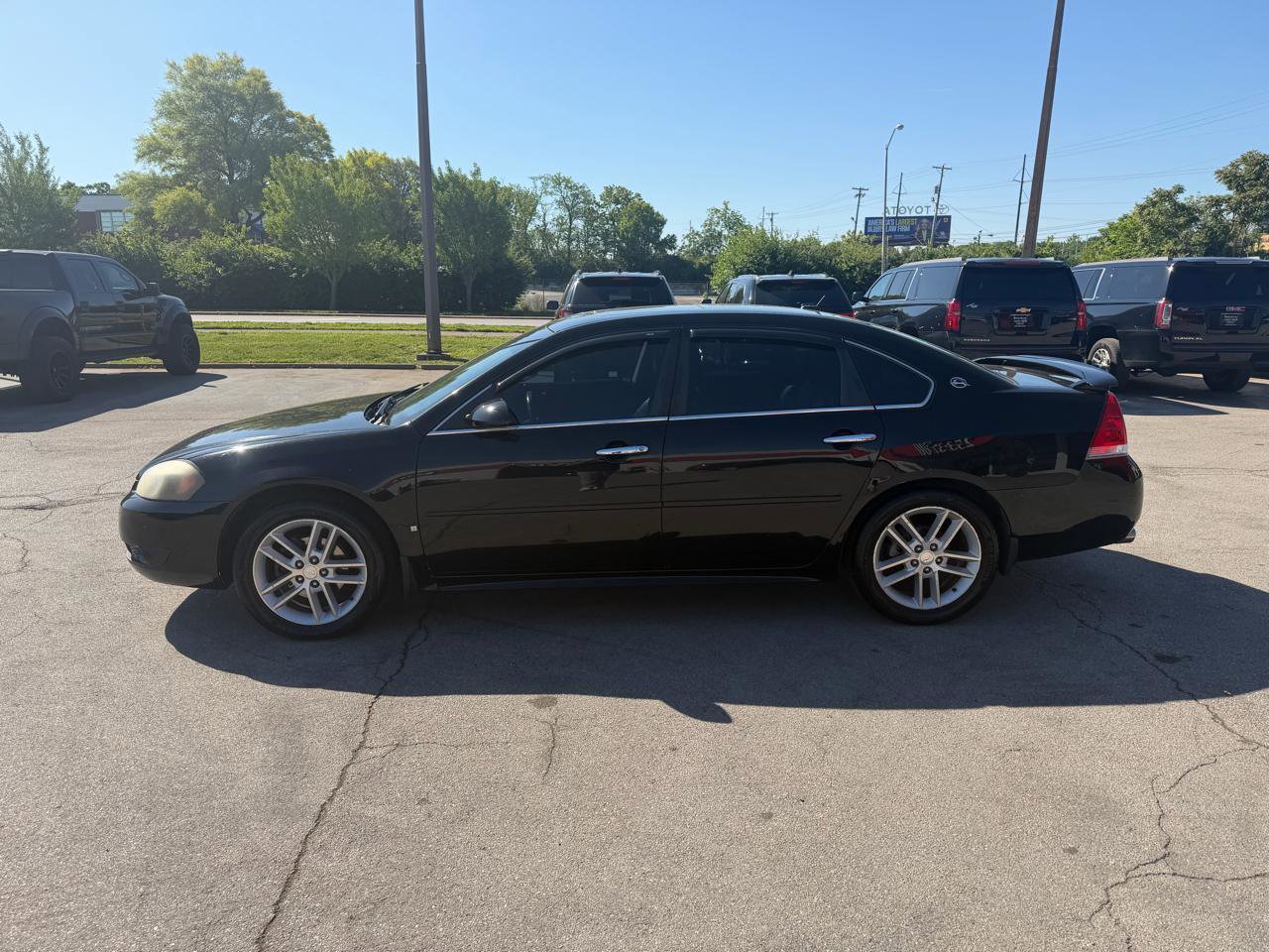 Used 2013 Chevrolet Impala LTZ FWD image 6