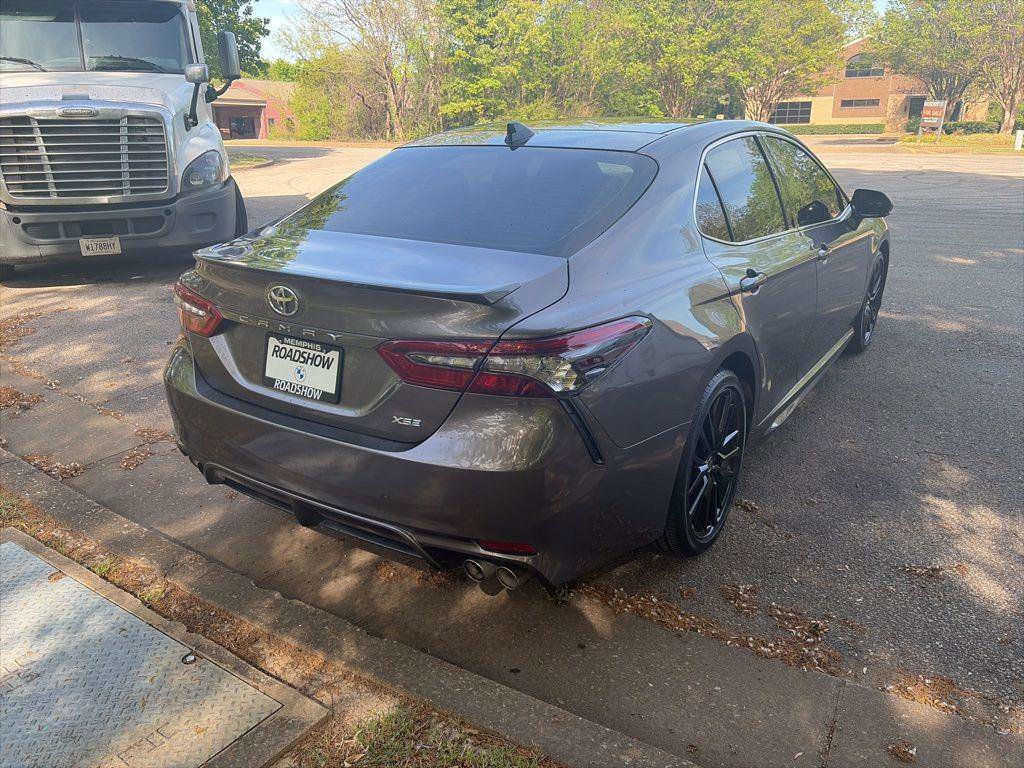 Used 2024 Toyota Camry XSE FWD image 5