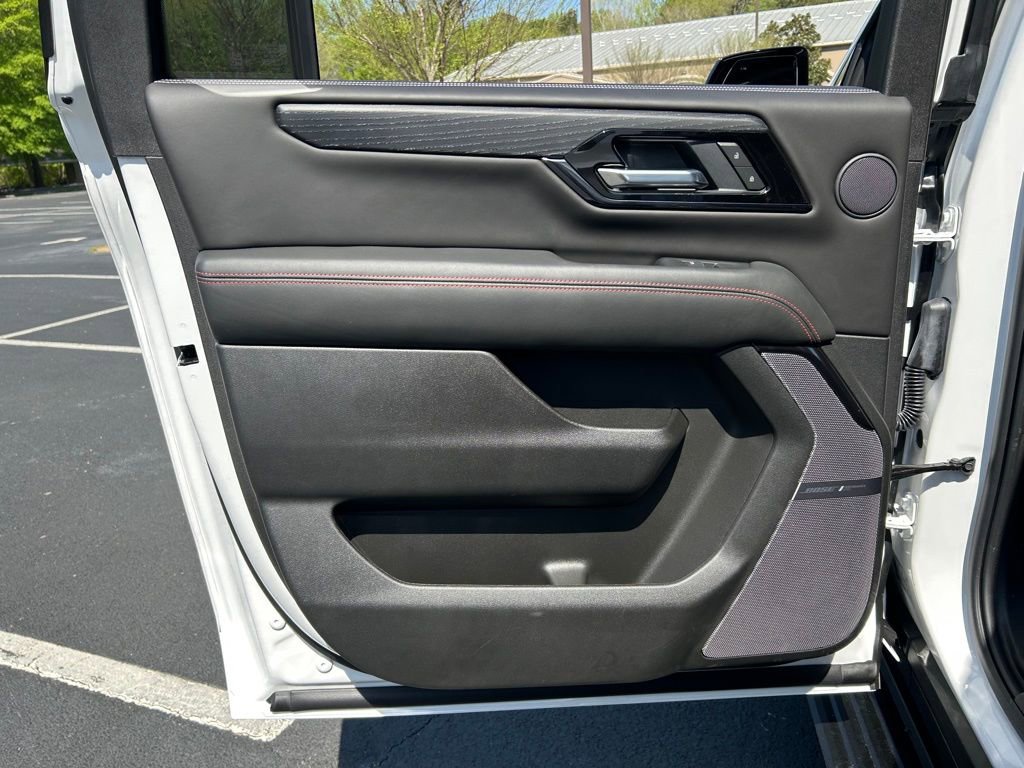 Used 2025 GMC Yukon XL AT4 Ultimate w/ LPO, AT4 Appearance Package AWD/4WD image 63