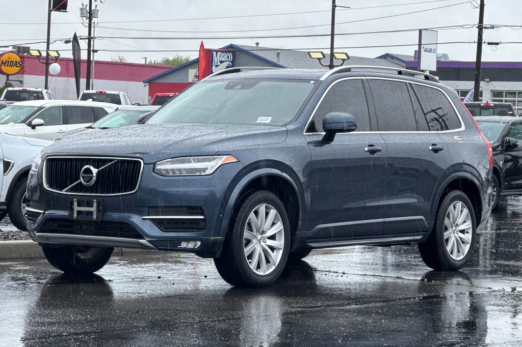 Used 2018 Volvo XC90 T5 Momentum w/ Convenience Package image 8