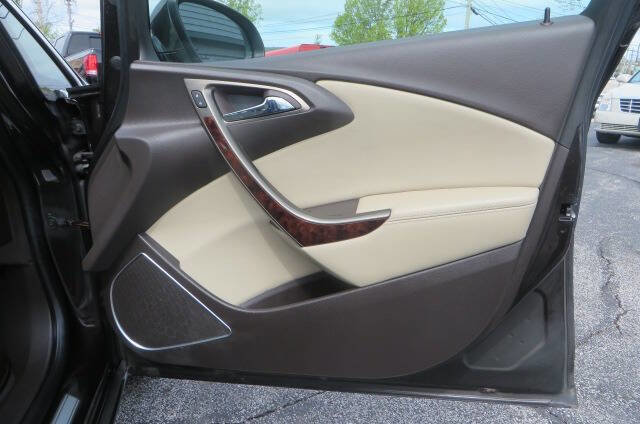 Used 2014 Buick Verano FWD image 11