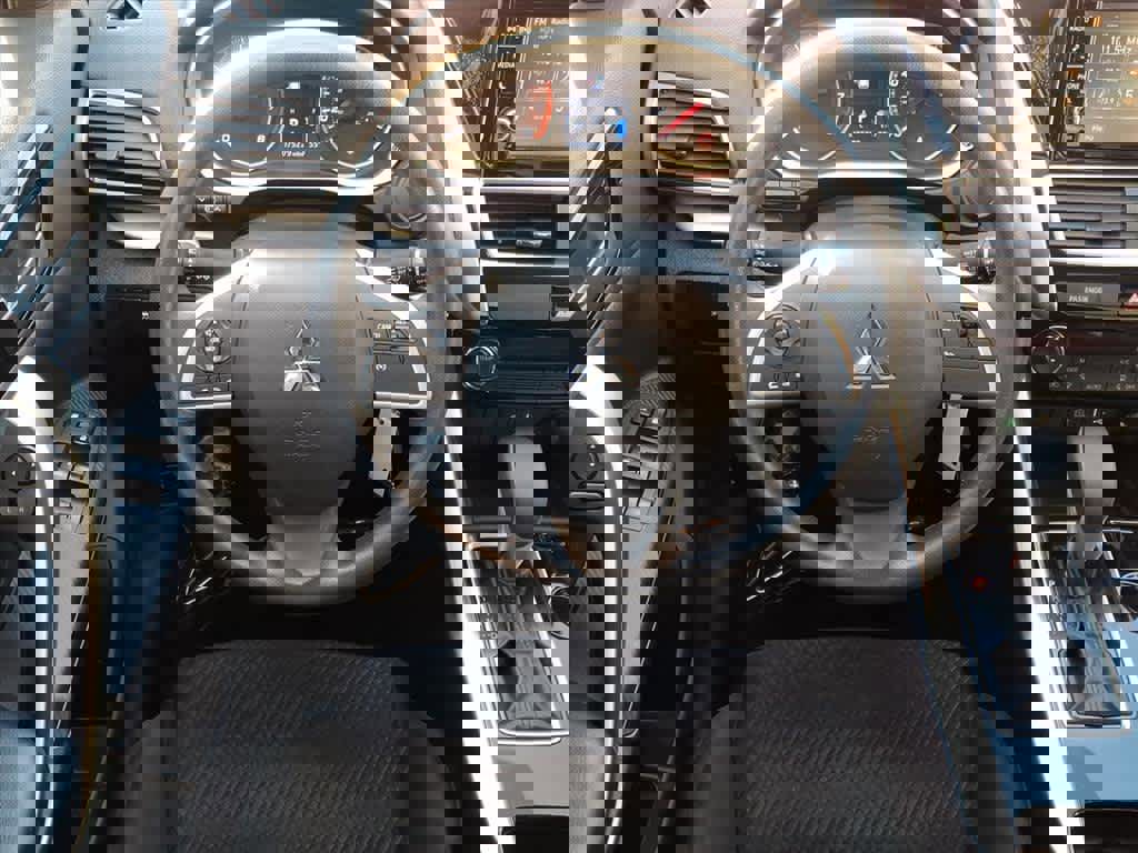 Used 2020 Mitsubishi Eclipse Cross ES image 5