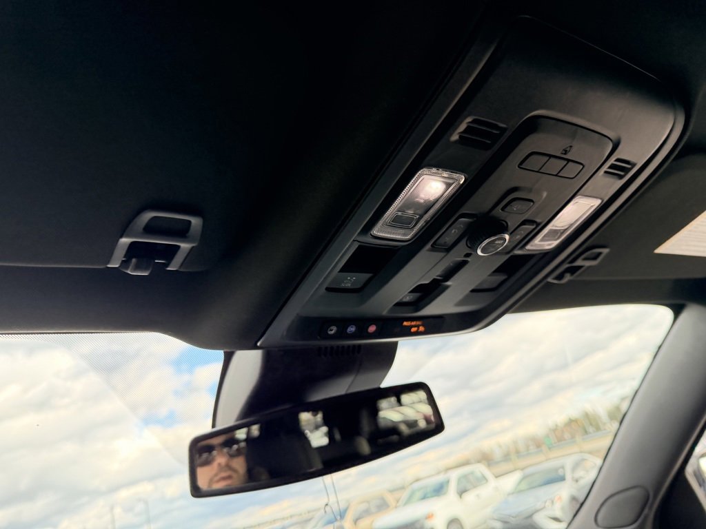 Used 2023 GMC Yukon Denali image 27