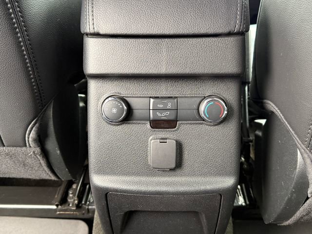 Used 2018 Ford Explorer XLT w/ Equipment Group 202A AWD/4WD image 35