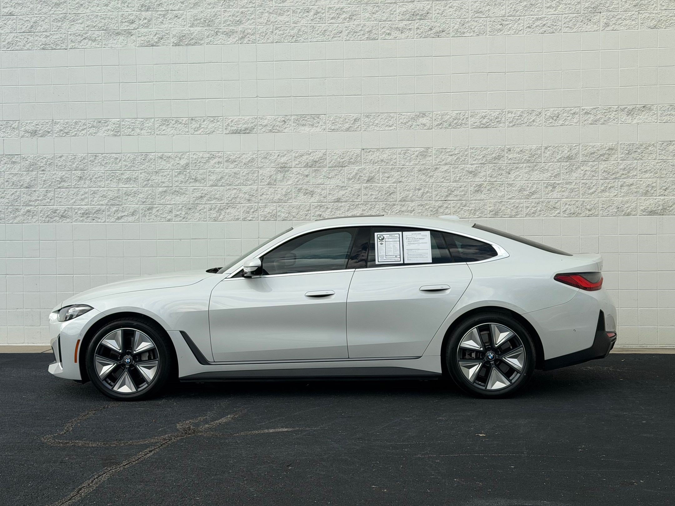 Certified 2025 BMW i4 eDrive40 w/ Premium Package RWD image 2
