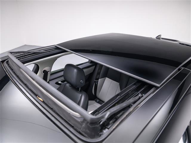 Used 2024 Land Rover Range Rover Velar S image 15