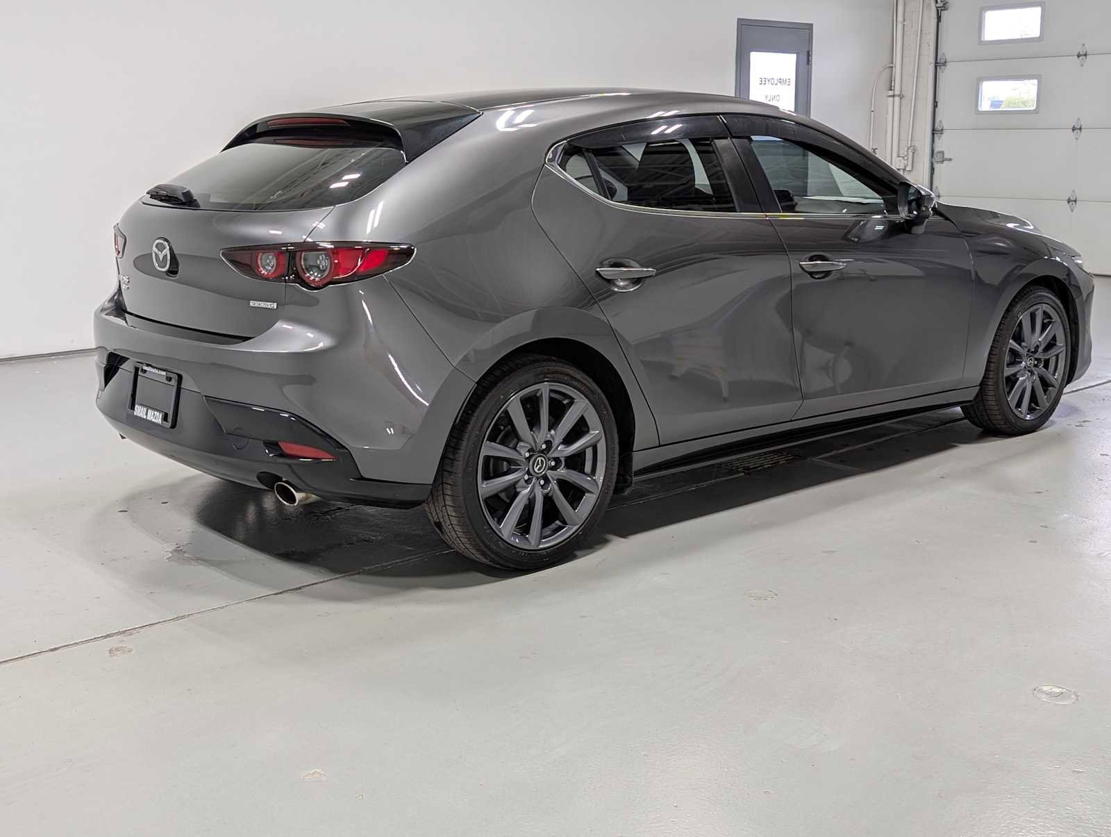Used 2020 MAZDA MAZDA3 AWD Hatchback image 8