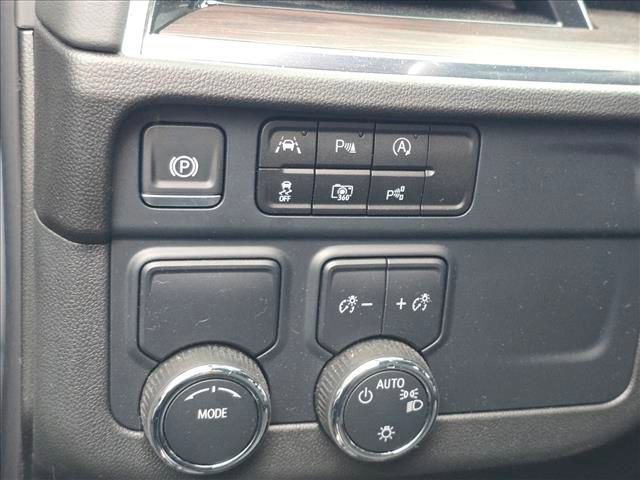 Certified 2025 Chevrolet Suburban LS image 23