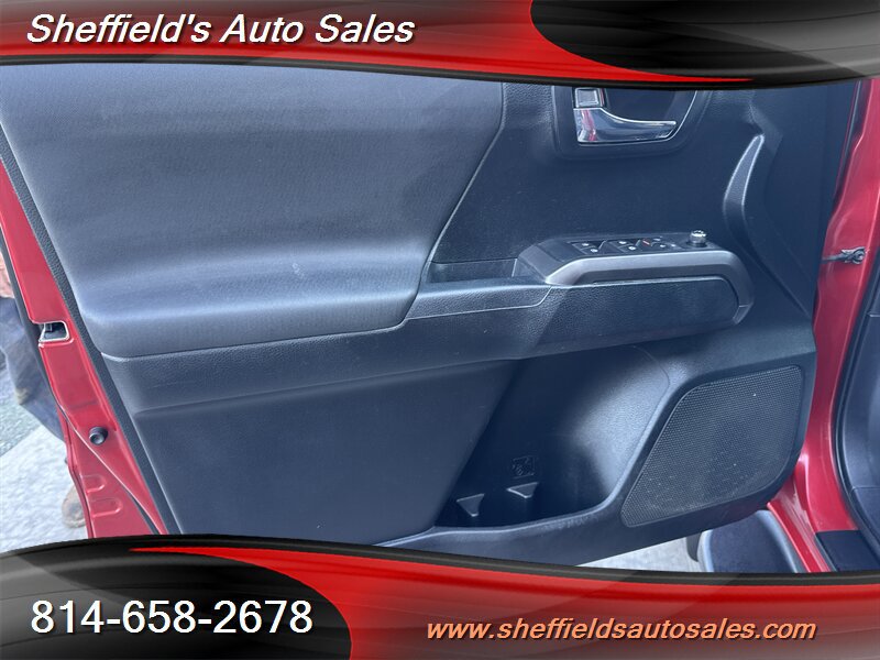 Used 2016 Toyota Tacoma TRD Off-Road w/ Towing Package AWD/4WD image 25