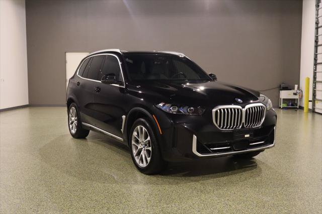 Used 2025 BMW X5 sDrive40i w/ Climate Comfort Package RWD image 1