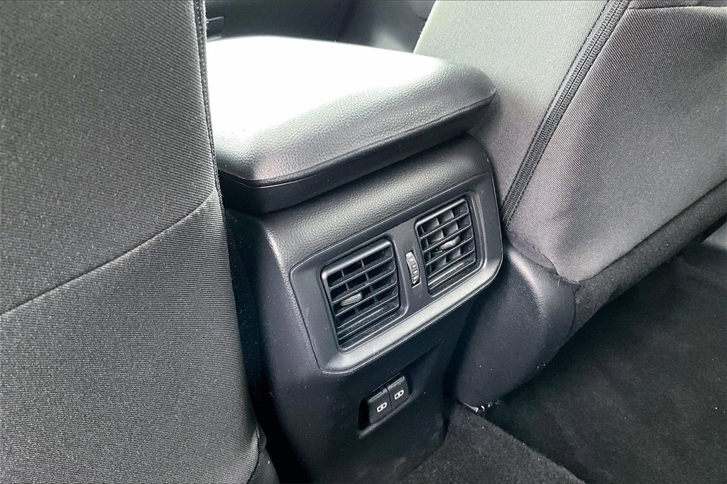Used 2023 Toyota RAV4 XLE w/ Convenience Package image 10