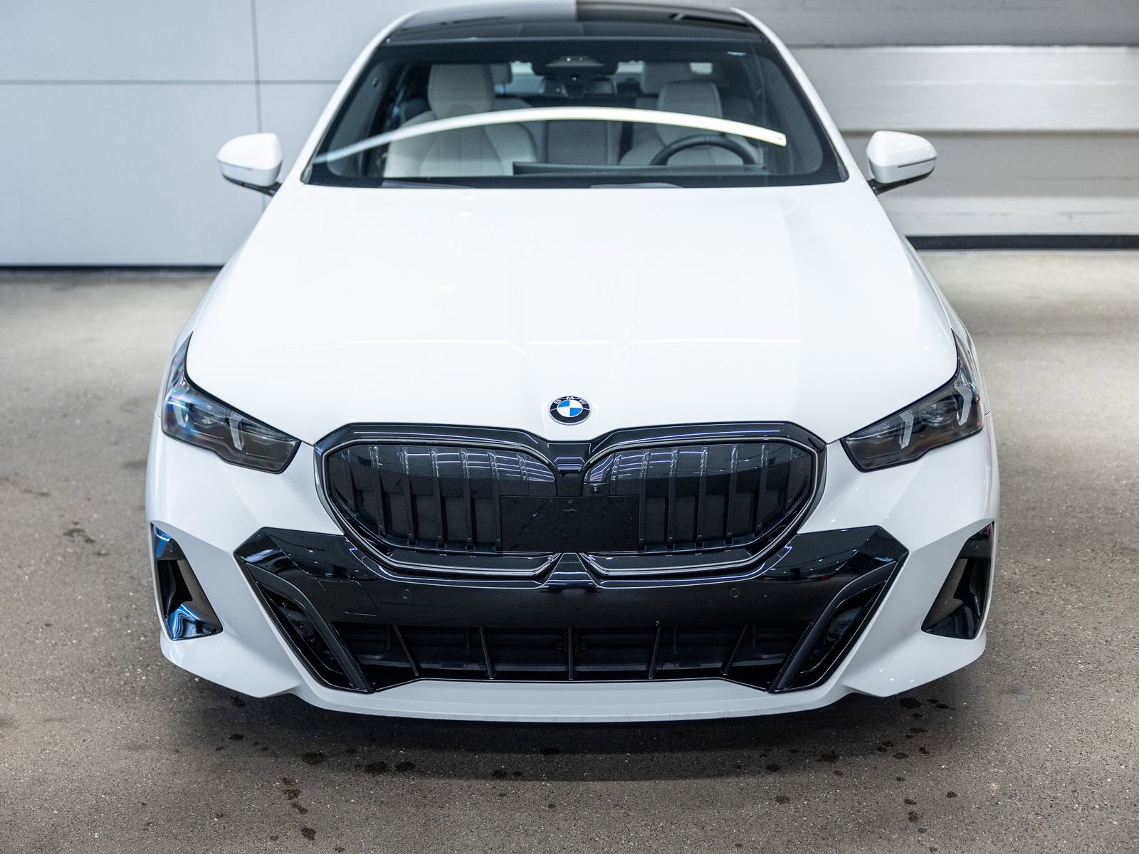 Used 2024 BMW 530i w/ Executive Package image 12