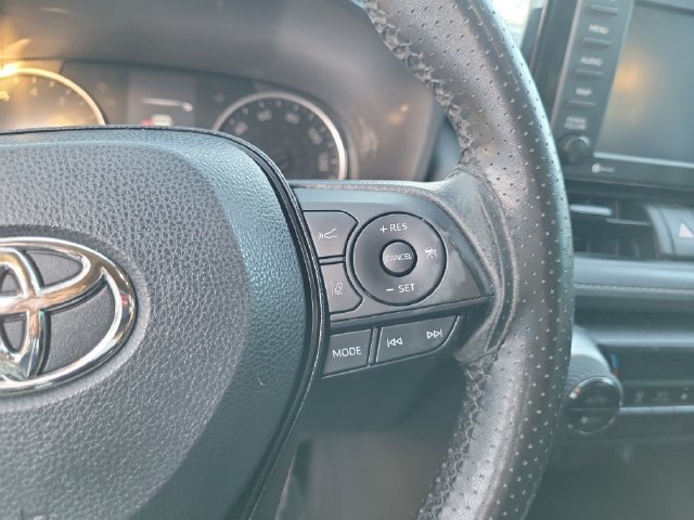 Used 2022 Toyota RAV4 XLE FWD image 19