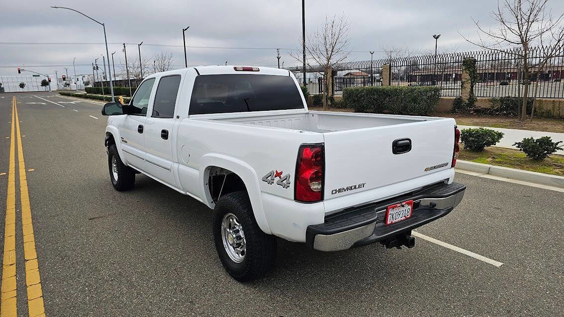 Used 2004 Chevrolet Silverado 2500 LT w/ Skid Plate Package image 7
