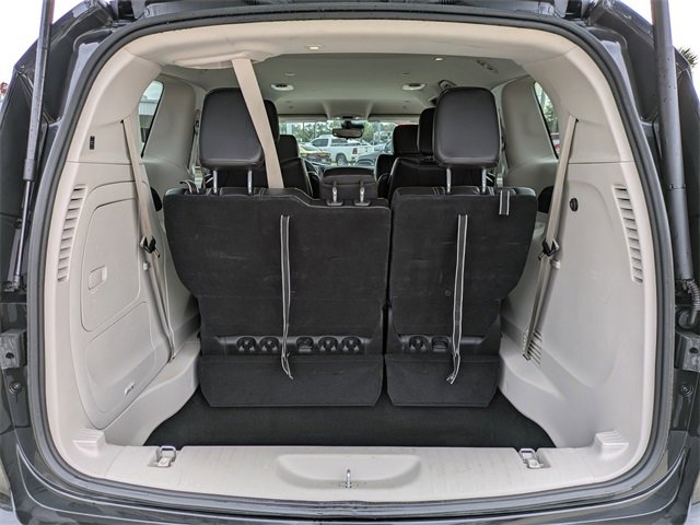 Certified 2024 Chrysler Pacifica Select image 13