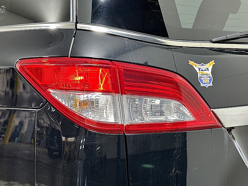 Used 2017 Nissan Quest SV image 33