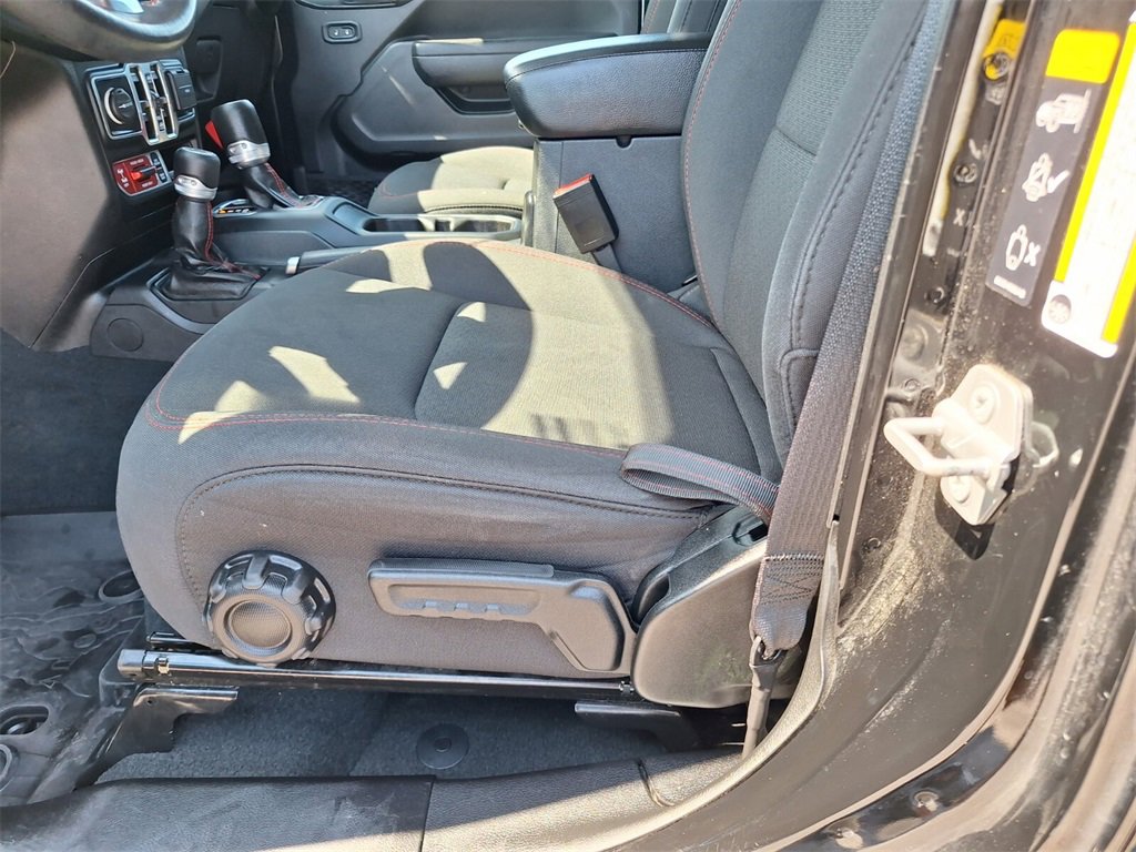 Used 2022 Jeep Wrangler Unlimited Rubicon image 30