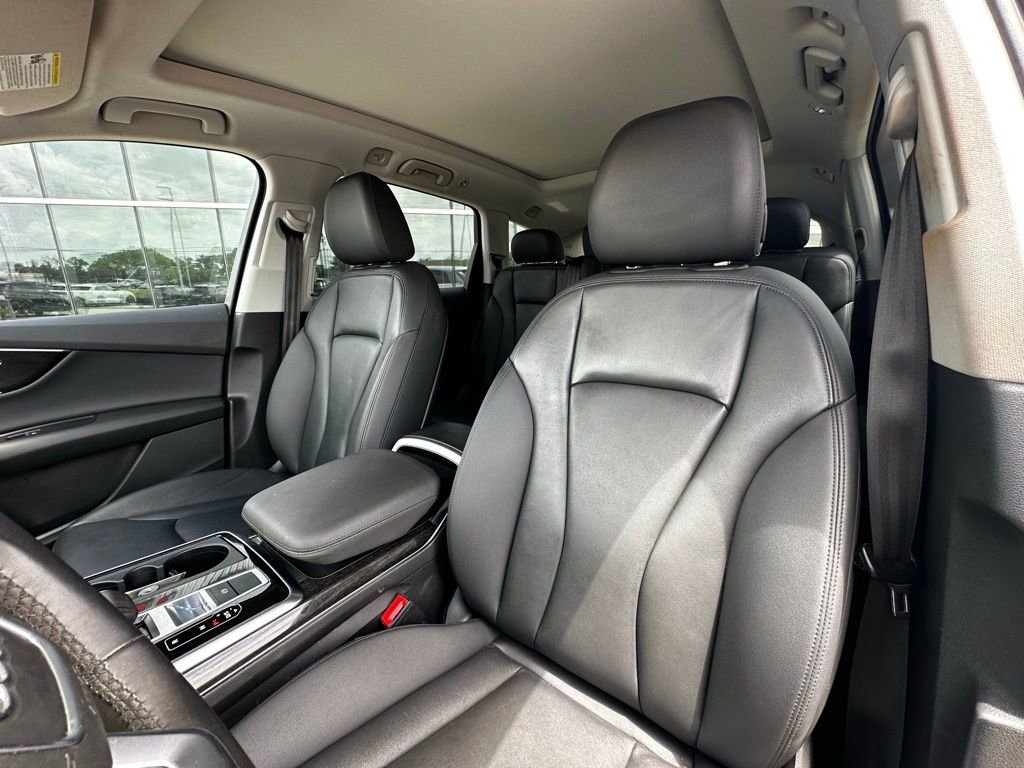 Used 2022 Audi Q7 3.0T Premium w/ Convenience Package AWD/4WD image 9