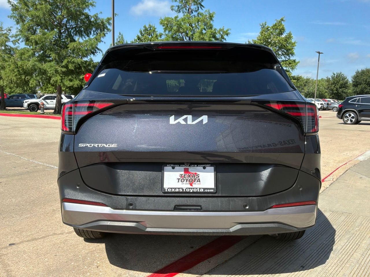 Used 2026 Kia Sportage LX FWD image 10